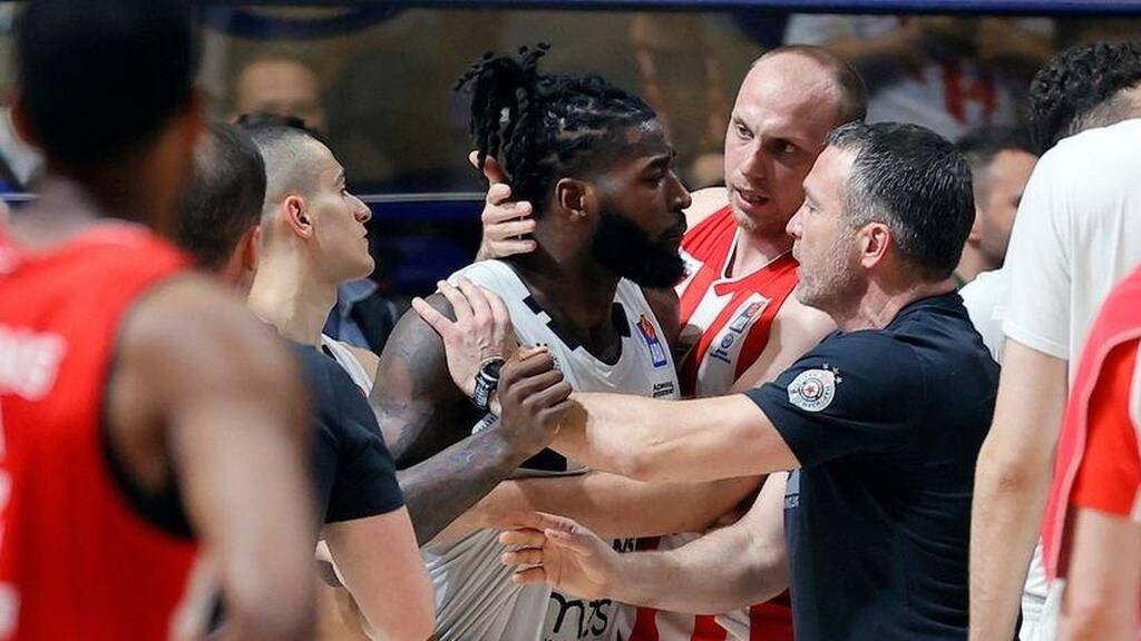 Ερυθρός Αστέρας-Παρτιζάν: Κόλαση στο Βελιγράδι - Χαμός με Λεσόρ, Πάντερ και οπαδούς