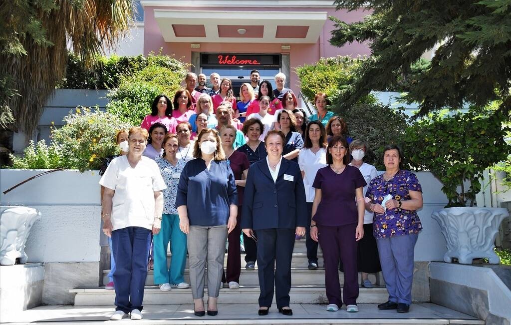 Γιατροί και νοσηλευτές των παιδιατρικών νοσοκομείων