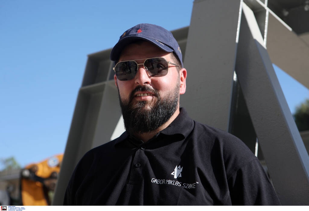 ΑΕΚ: Το μήνυμα του Στζόκε για το γλυπτό του δικέφαλου αετού - «Έβαλα όλη μου την ενέργεια»
