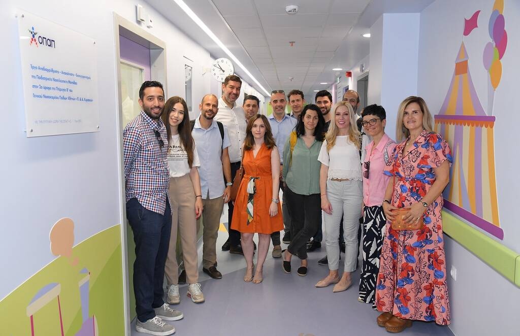 Εργαζόμενοι και πράκτορες ΟΠΑΠ στα ανακαινισμένα παιδιατρικά νοσοκομεία