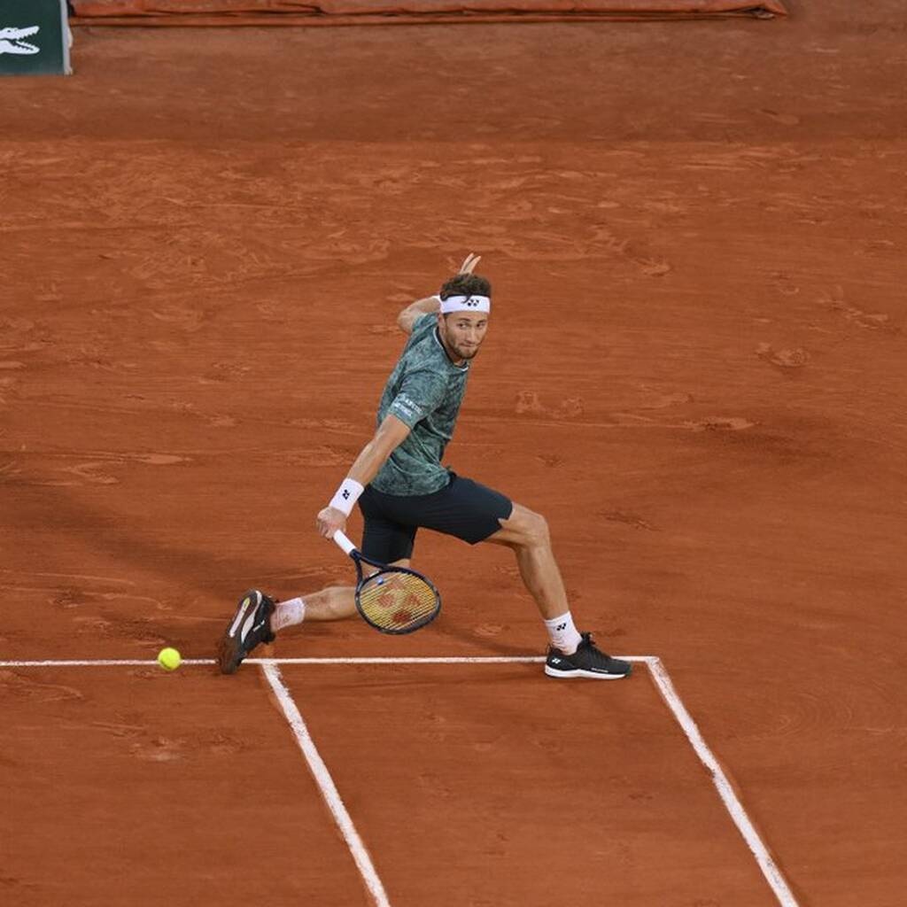 Τελικός Roland Garros: Επική φωτογραφία του 14χρονου Ρούουντ με τον Ναδάλ να σηκώνει την Κούπα -Twitter: Roland-Garros