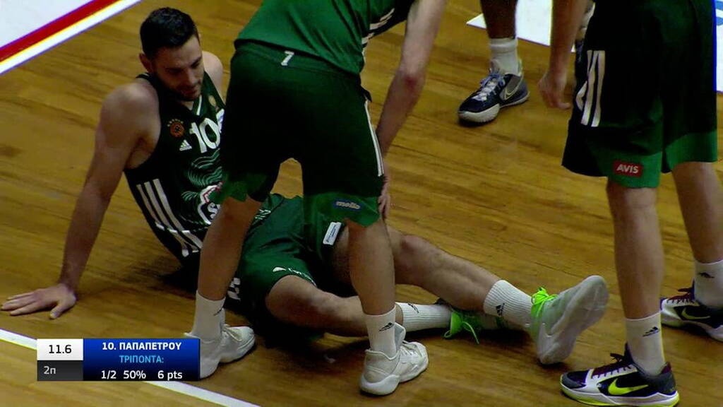 Λάρισα-Παναθηναϊκός ΟΠΑΠ: Απρόοπτο με Παπαπέτρου - Τραυματίστηκε σε διαφημιστική πινακίδα!
