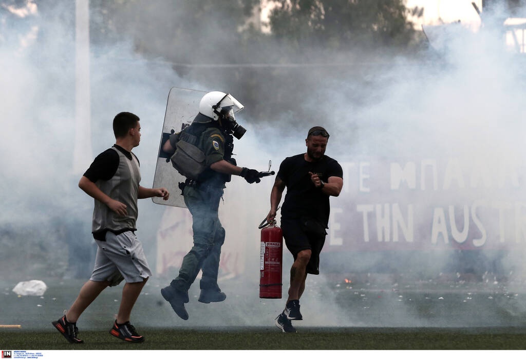 Γ' Εθνική: Τέσσερις προσαγωγές και δύο συλλήψεις στα επεισόδια στο Ρουφ (photos+video)