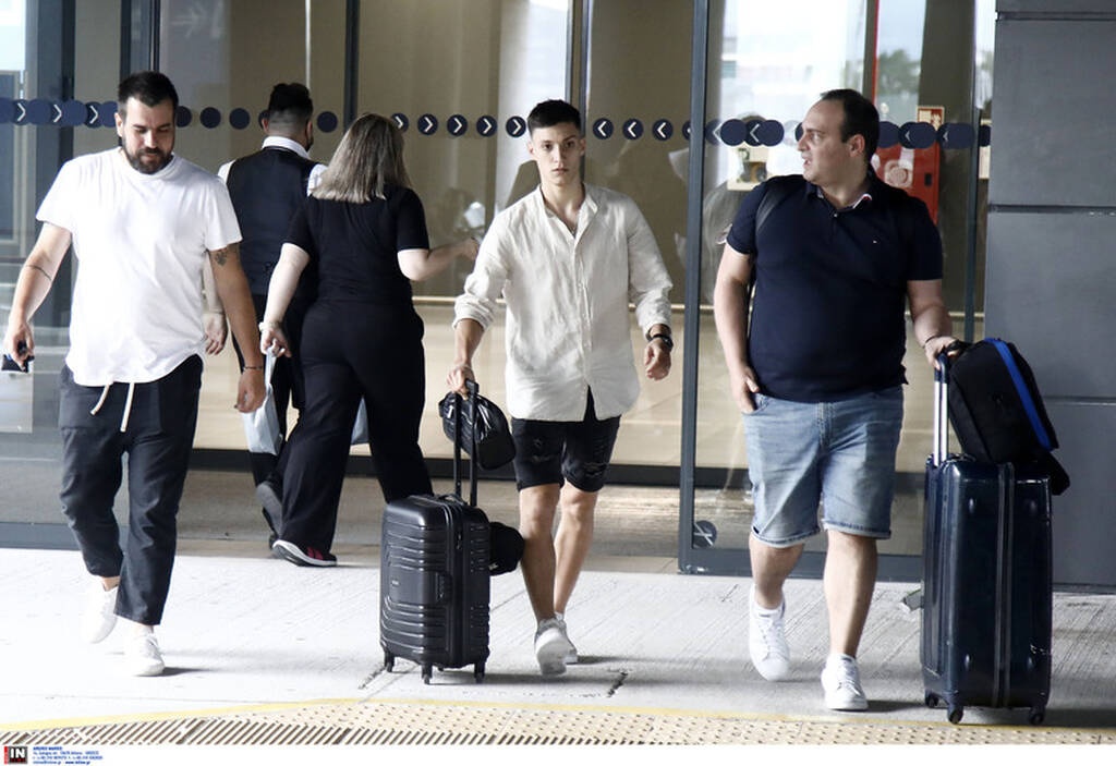 ΠΑΟΚ: Έφτασε στη Θεσσαλονίκη ο Κουαλιάτα - «Πάμε ΠΑΟΚάρα» (photos)