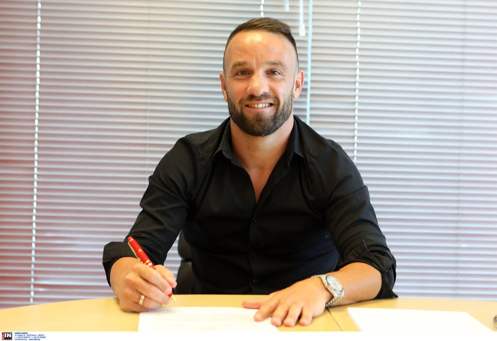 Ολυμπιακός: Πήρε σειρά ο Βαλμπουενά - Επίσημα «ερυθρόλευκος» ως το 2023