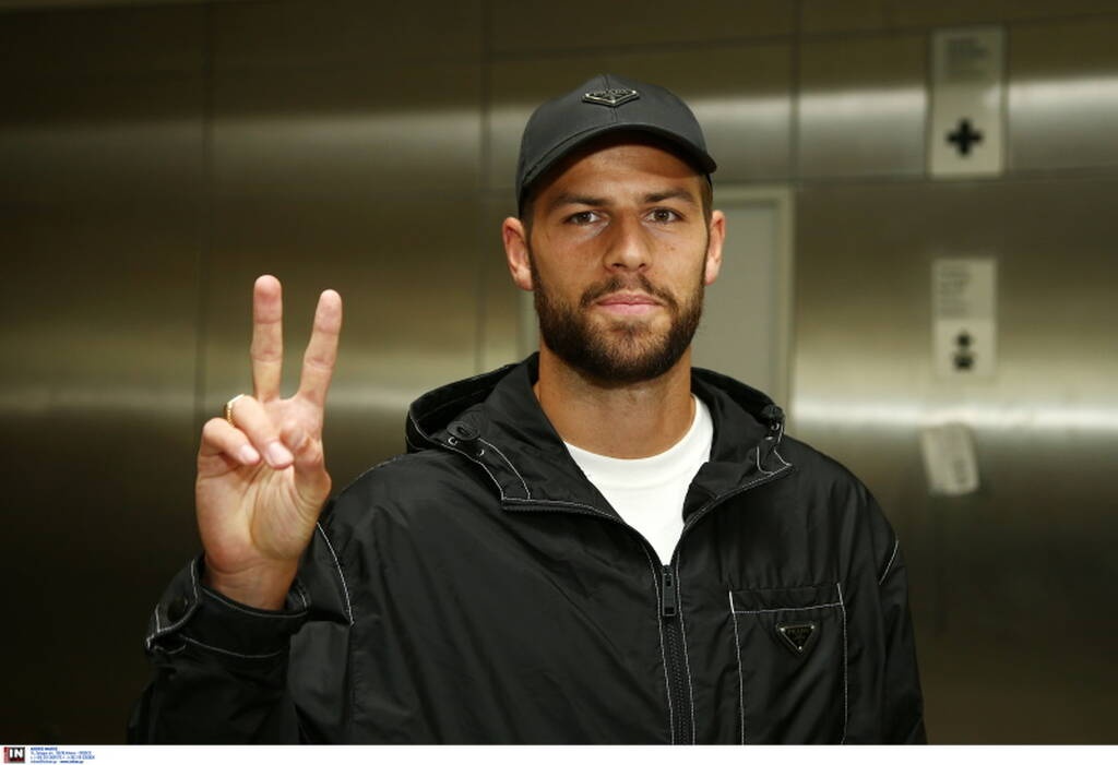 Ολυμπιακός: Στην Ελλάδα για τις υπογραφές ο Ζινκερνάγκελ (photos)