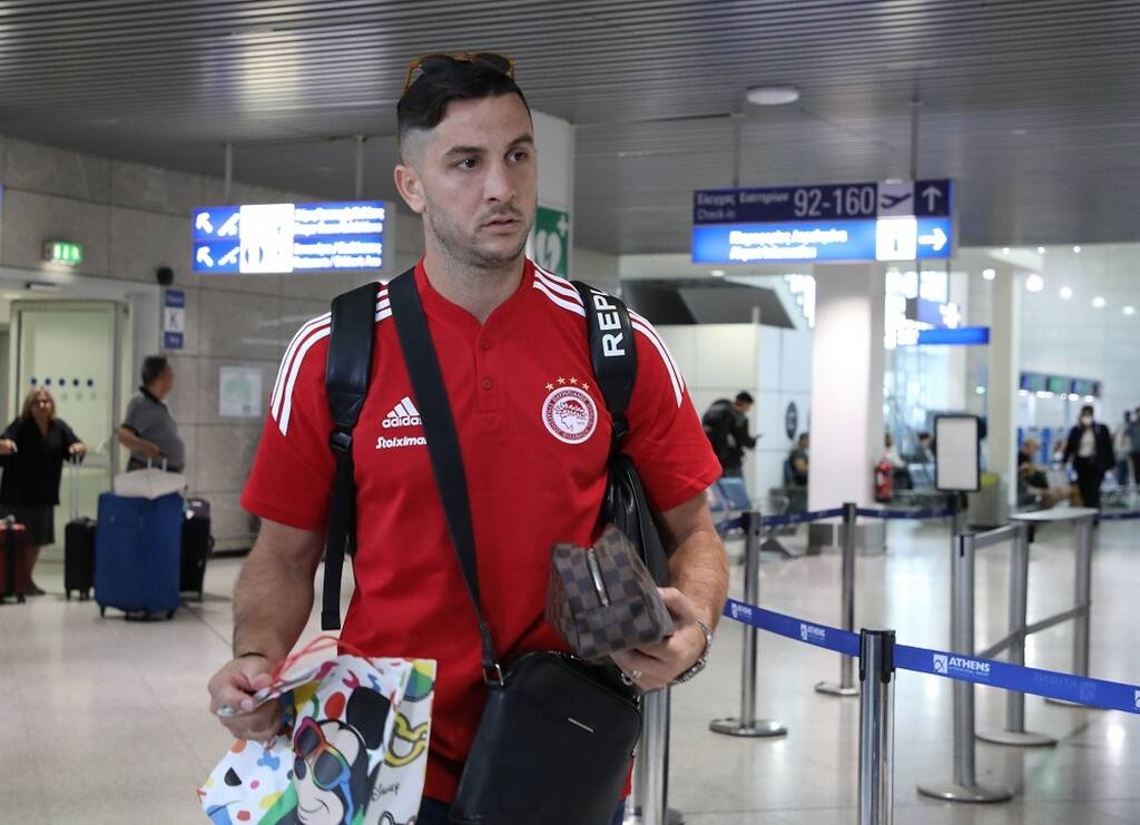 Ο Κώστας Μανωλάς - Intime