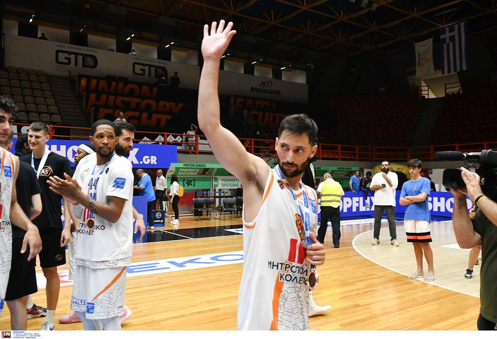 Προμηθέας Πατρών: Χτύπησε ο Γιάννης Αγραβάνης - Κούτσαινε στην απονομή των μεταλλίων για την 3η θέση