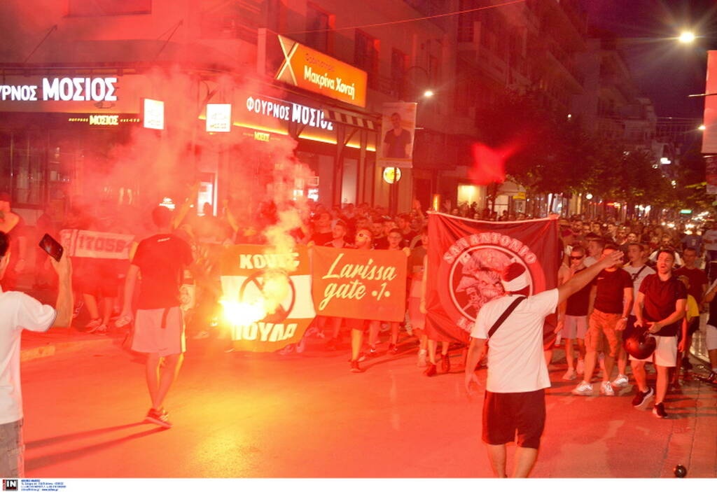 Οπαδοί της ΑΕΛ γιόρτασαν την αποχώρηση Κούγια - Τι είπε ο νέος ιδιοκτήτης της ΠΑΕ