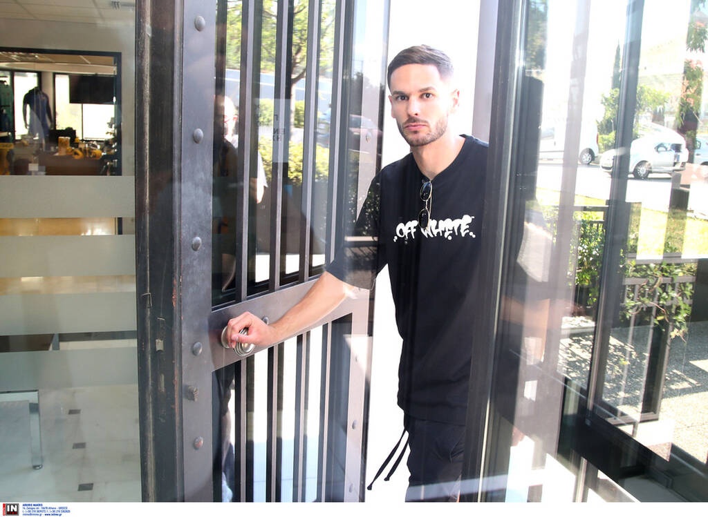 Γκατσίνοβιτς: «Ήρθα για να γίνω πρωταθλητής με την ΑΕΚ» (photos+video)