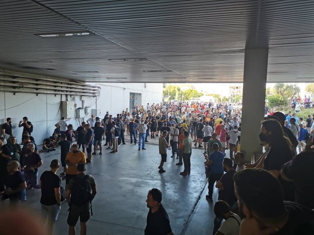 ΑΕΚ: Τρέλα στο ΟΑΚΑ για τα διαρκείας της «OPAP Arena» (photos)