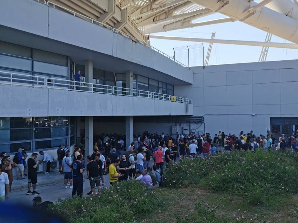 ΑΕΚ: Τρέλα στο ΟΑΚΑ για τα διαρκείας της «OPAP Arena» (photos)