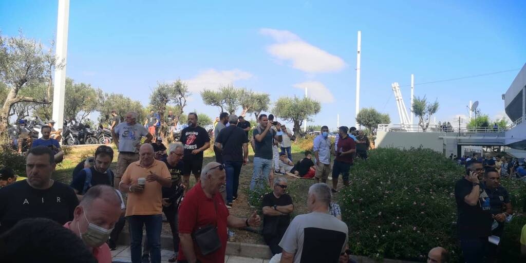 ΑΕΚ: Η τρέλα των οπαδών στο ΟΑΚΑ για τα διαρκείας της «OPAP Arena» - Αποκλειστικά βίντεο