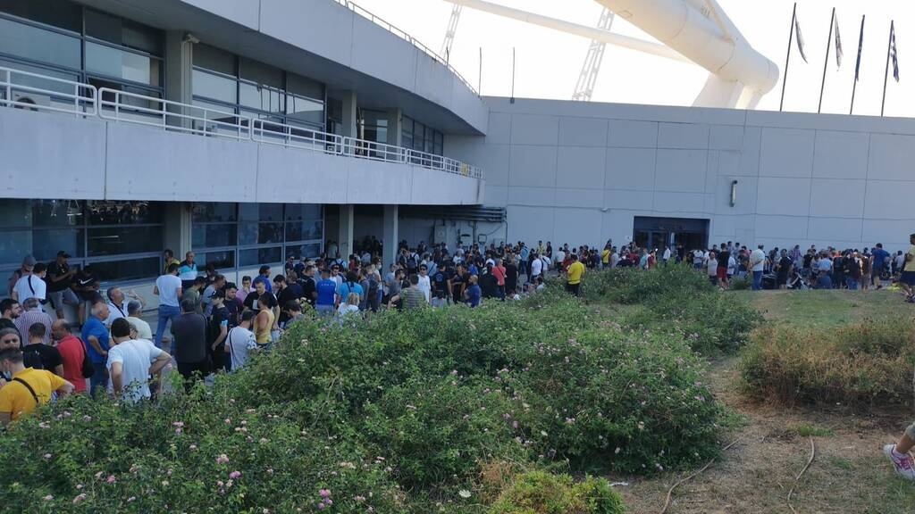 ΑΕΚ: Τρέλα στο ΟΑΚΑ για τα διαρκείας της «OPAP Arena» (photos)