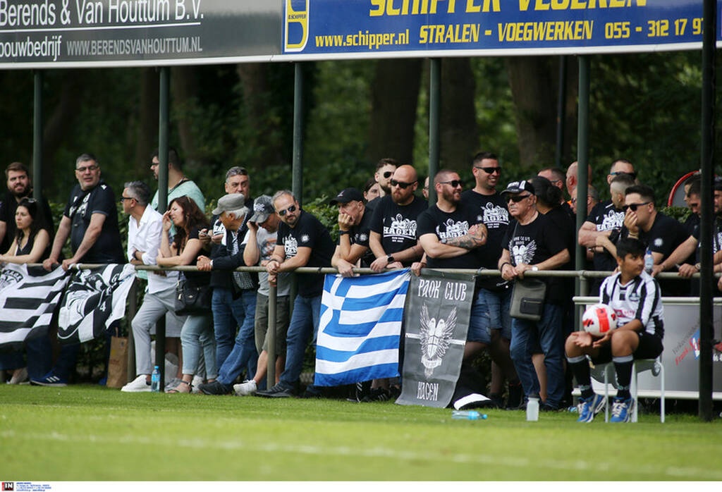 ΠΑΟΚ-Χρόνινγκεν: Πολιορκία για τους παίκτες και τον Λουτσέσκου! (photos)