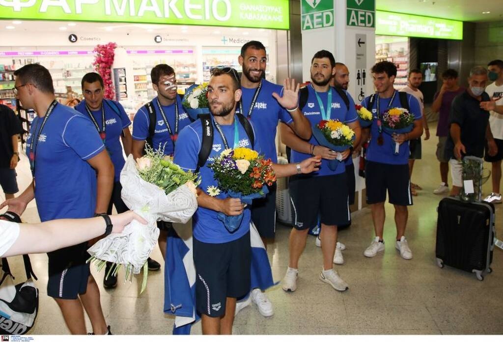 Επέστρεψαν τα «χάλκινα» παιδιά της Εθνικής πόλο: «Έχουμε το υλικό και για το χρυσό»! (photos) - Intime.gr