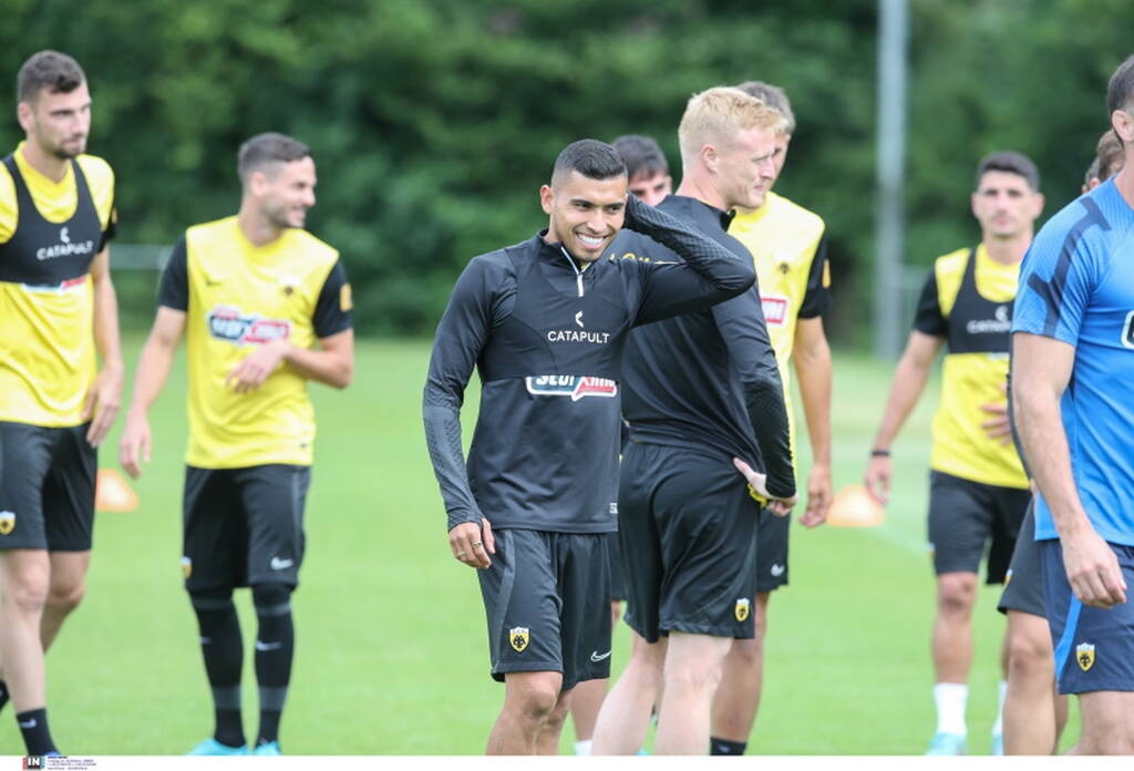 AEK: Δεν κρατιέται ο Πινέδα - Προπονήθηκε, έπαιξε και στο διπλό (photos)