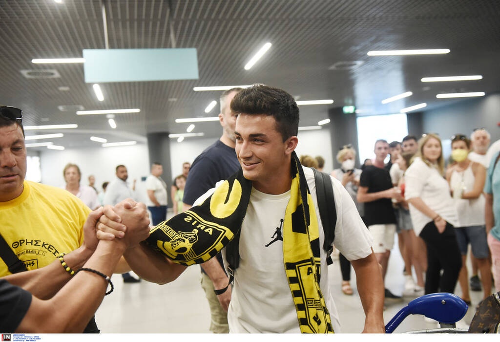 Άρης: Στη Θεσσαλονίκη ο Γκαρθία, τον υποδέχθηκαν οπαδοί (photos)