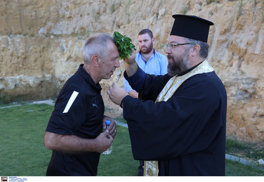 ΟΦΗ: Αγιασμός ενόψει της νέας χρονιάς – Παρών ο Μπούσης (photos)