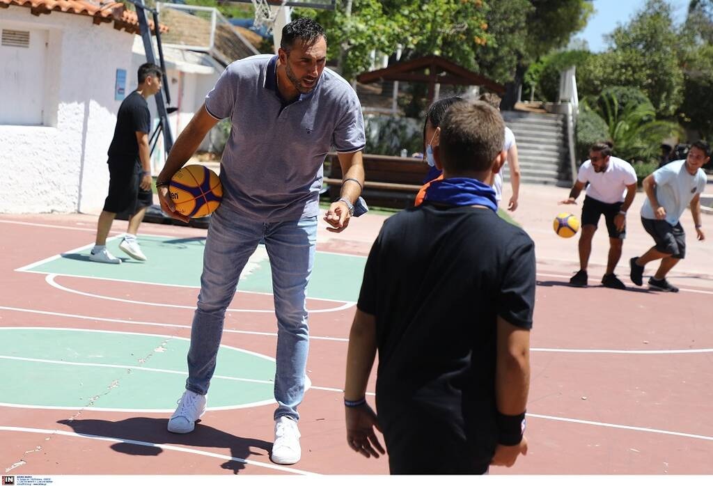 Trophy Tour: Το τρόπαιο του Ευρωμπάσκετ 2022 στα Παιδικά Χωριά SOS