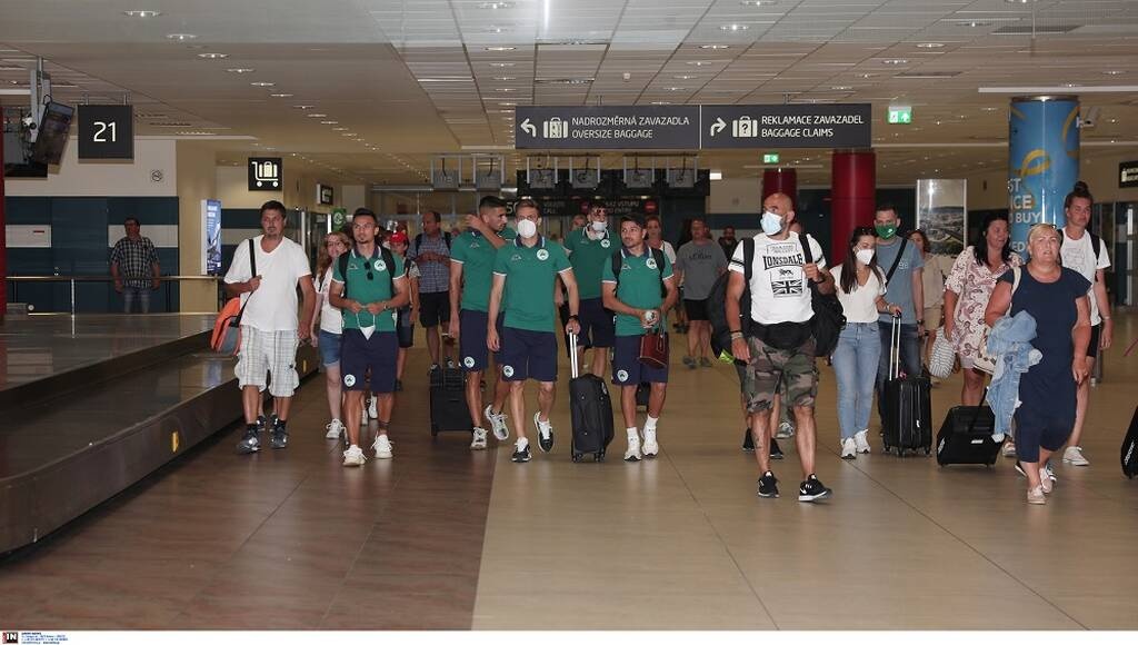 Παναθηναϊκός: Στην Πράγα η αποστολή - Μαζί με Γιοβάνοβιτς ο Αλαφούζος (photos)