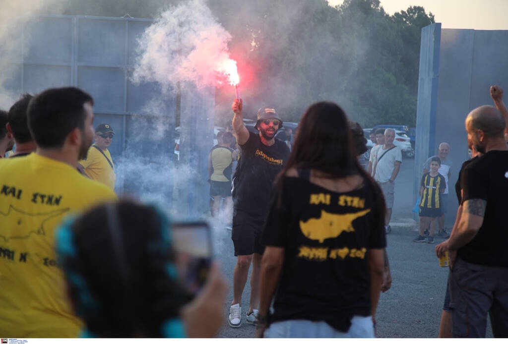 ΑΕΚ: Πανικός στο Μακάρειο για την Ένωση (photos+video)