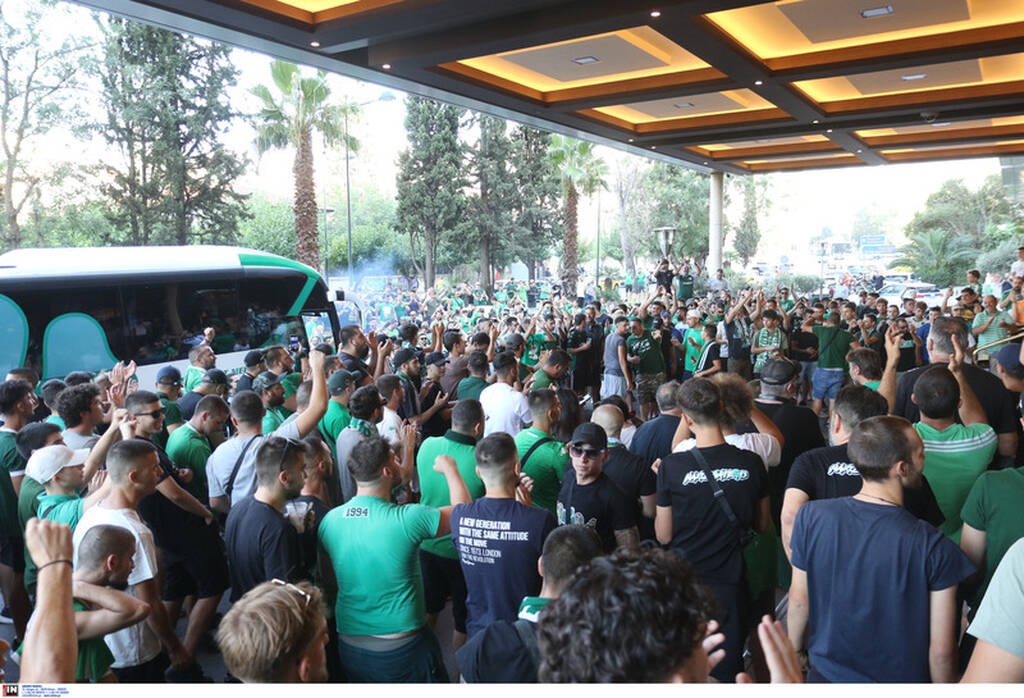 Κόσμος του Παναθηναϊκού στο ξενοδοχείο