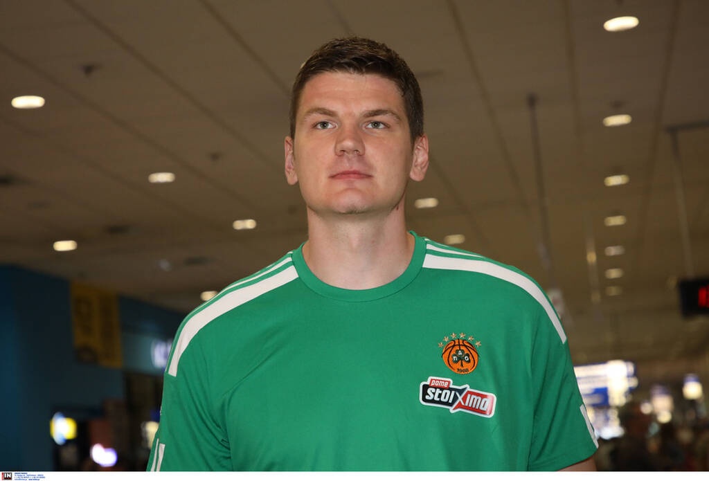 Παναθηναϊκός ΟΠΑΠ: Στην Αθήνα ο Γκουντάιτις με πράσινα παπούτσια (photos)