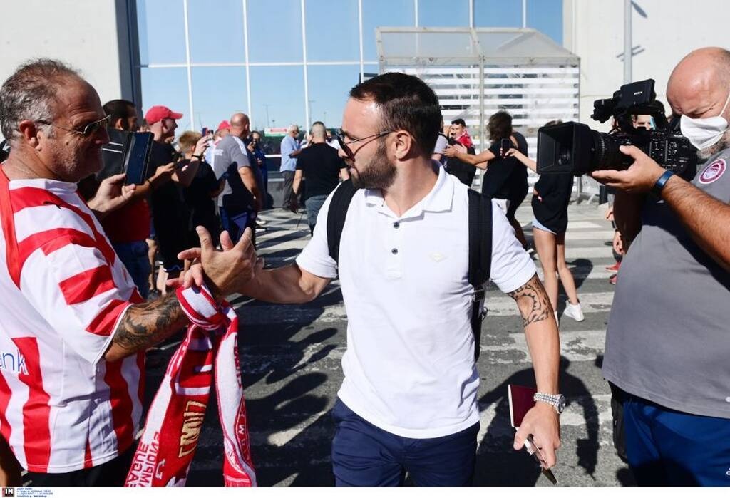 Ολυμπιακός: Αποθεωτική υποδοχή στην Κύπρο ενόψει Απόλλωνα Λεμεσού (video+photos)