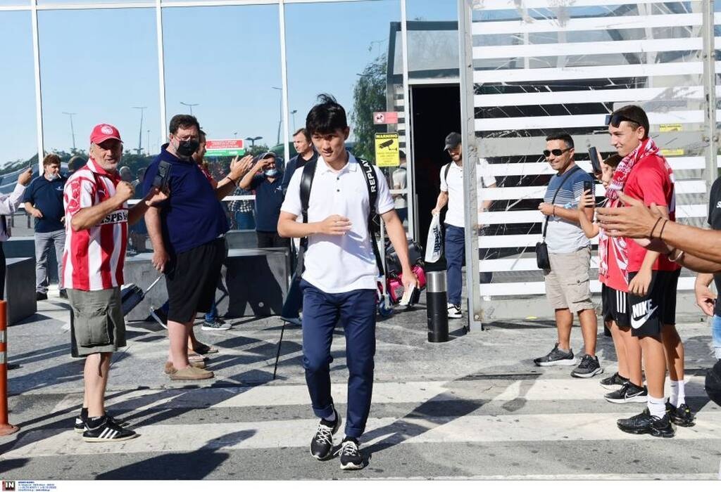 Ολυμπιακός: Αποθεωτική υποδοχή στην Κύπρο ενόψει Απόλλωνα Λεμεσού (video+photos)