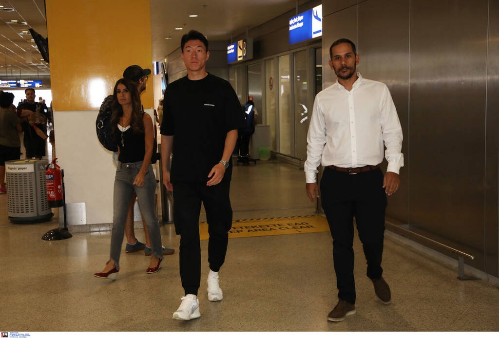 Ολυμπιακός: Έφτασε στην Αθήνα ο Ουί-Τζο Χουάνγκ (photos)