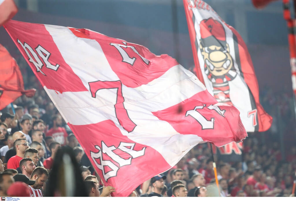 Ολυμπιακός-Απόλλων Λεμεσού: Γκολ από τα αποδυτήρια ο Μασούρας, πήρε φωτιά το «Γ. Καραϊσκάκης» (pics)