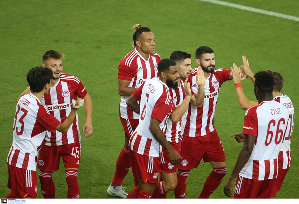 Ολυμπιακός-Απόλλων Λεμεσού: Γκολ από τα αποδυτήρια ο Μασούρας, πήρε φωτιά το «Γ. Καραϊσκάκης» (pics)