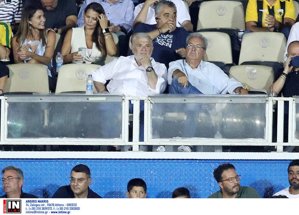 ΑΕΚ-Βόλος: Μαγική ατμόσφαιρα από τους οπαδούς της Ένωσης (video+photos)
