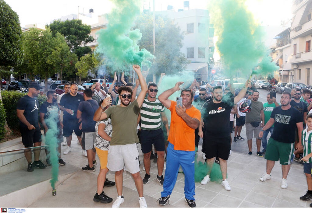 ΟΦΗ-Παναθηναϊκός: Τρέλα από τους οπαδούς του «τριφυλλιού» στο ξενοδοχείο! (videos)
