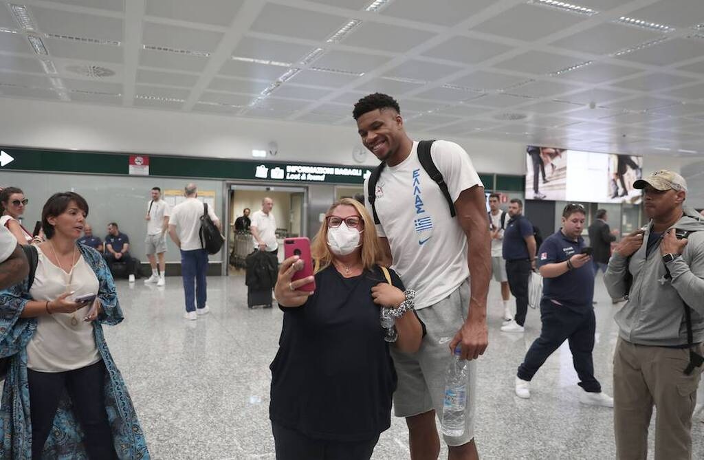Eurobasket 2022: Έφτασε στο Μιλάνο η Εθνική (photos)