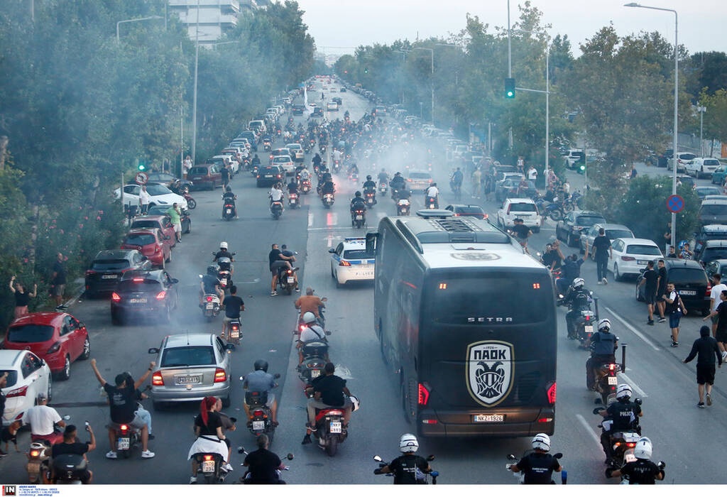 Άρης-ΠΑΟΚ: Έκαναν «Τούμπα» το Μακεδονία Παλάς οι οπαδοί του «Δικεφάλου» - Ντόπες στην αποστολή (vid)