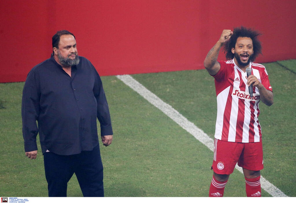 Ολυμπιακός: Έκσταση! Η οικογένεια Μαρσέλο χόρευε στο σύνθημα «είσαι στο μυαλό κάτι μαγικό» (video)