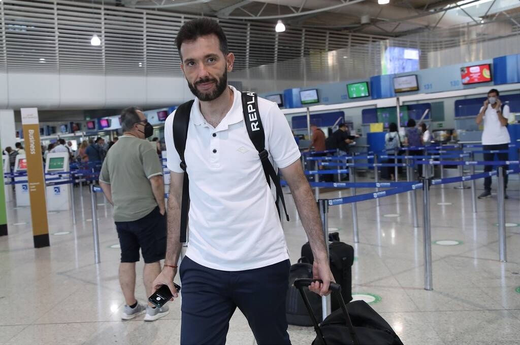 Ναντ-Ολυμπιακός: «Πέταξαν» για Γαλλία οι «ερυθρόλευκοι» (photos+video)