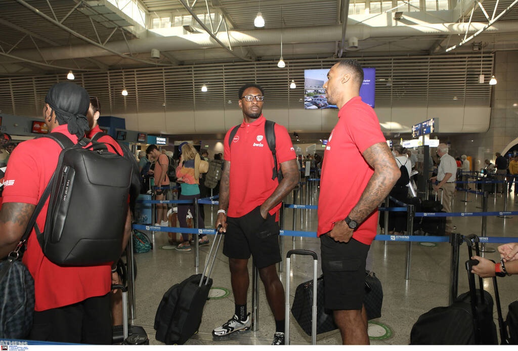 Ολυμπιακός: Αναχώρησε για Κωνσταντινούπολη (photos)