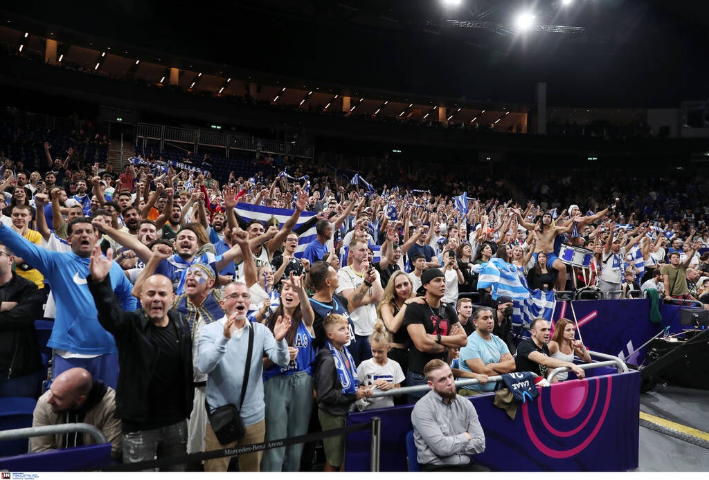 Eurobasket 2022: «Γαλανόλευκο πάρτι» στο Βερολίνο - «Σήκωσε το, το τιμημένο δεν μπορώ να περιμένω»