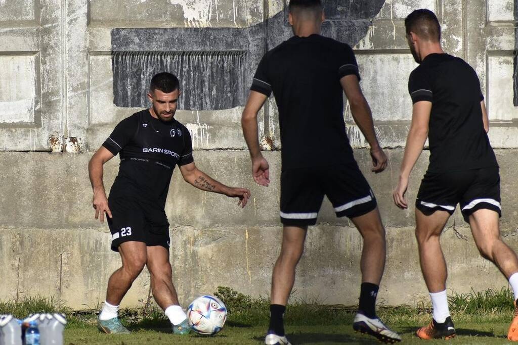 Έκπληξη με Χρήστο Δώνη - Σ’ αυτήν την ομάδα δοκιμάζεται για να συνεχίσει την καριέρα του (photos)