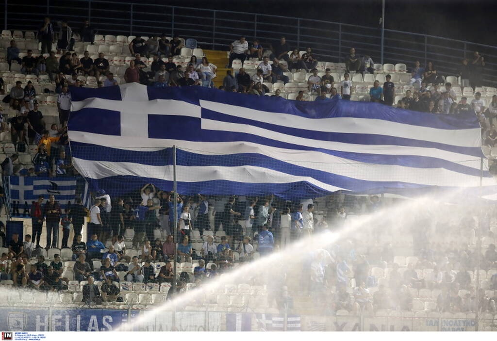 Ελλάδα-Βόρεια Ιρλανδία: Η ανάκρουση του Εθνικού μας Ύμνου - Περίπου 5.000 κόσμος στη Ριζούπολη