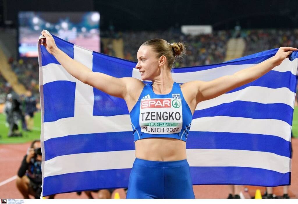 Τζένγκο: «Ρίχνω το ακόντιο πάνω από τα σύρματα του γηπέδου και δεξιά έχει έναν γκρεμό» (vids)