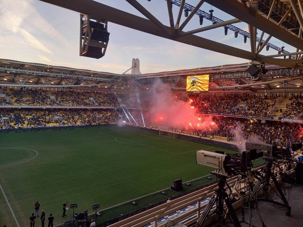 AEK: Γεμίζει και παίρνει «φωτιά» η ΟPAP Arena (photos)