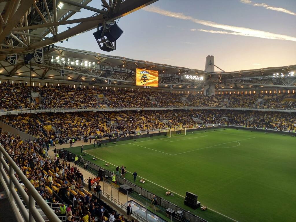 AEK: Γεμίζει και παίρνει «φωτιά» η ΟPAP Arena (photos)