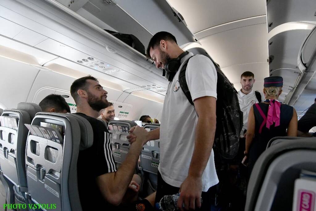 Super Cup: Μαζί στη Ρόδο οι αποστολές Παναθηναϊκού και Ολυμπιακού (video)