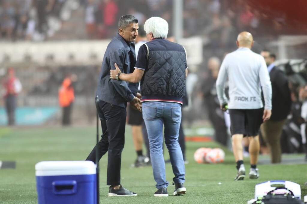 ΠΑΟΚ-Παναθηναϊκός: Θερμή χειραψία Λουτσέσκου-Γιοβάνοβιτς (Photos)