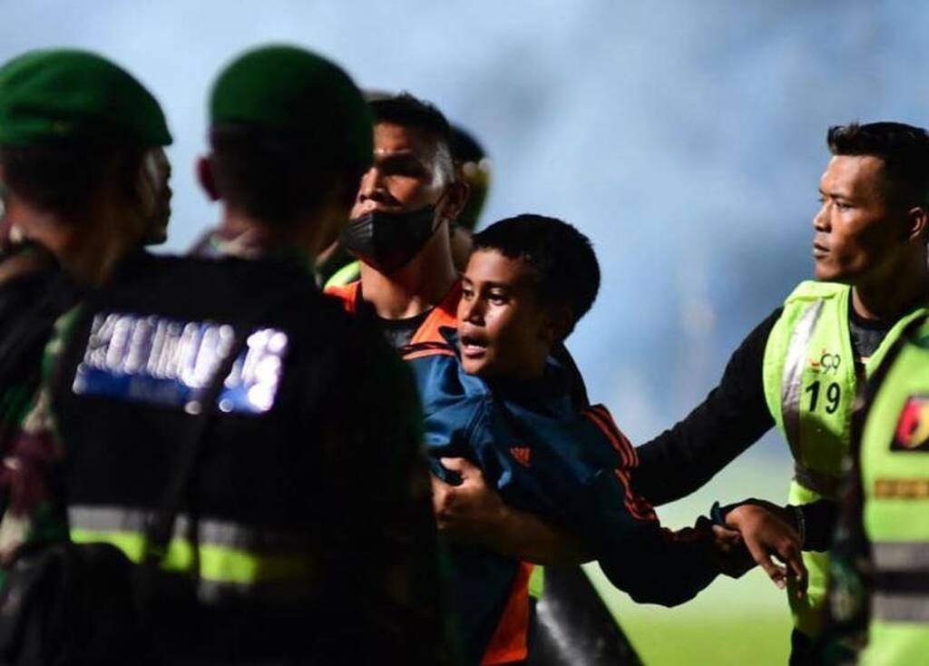 Ινδονησία: Στους 127 οι νεκροί από τα σοβαρά επεισόδια - Προσοχή σκληρές εικόνες (photos+videos)