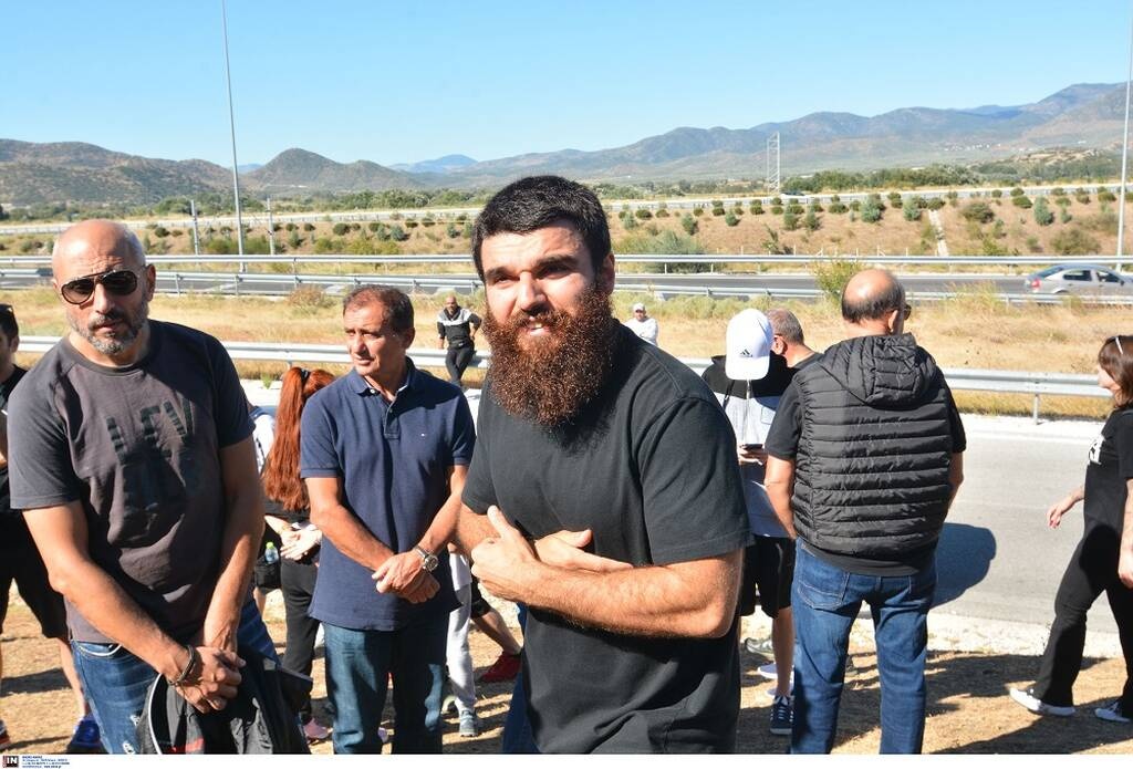 ΠΑΟΚ: Τίμησε τα θύματα των Τεμπών (photos)